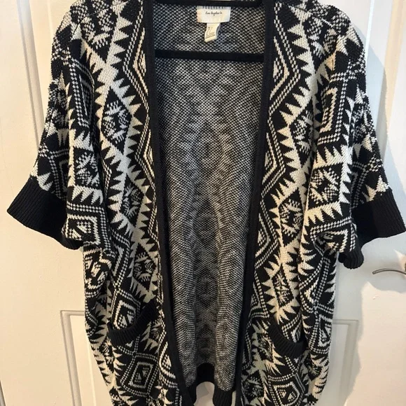 Forever 21 Monochrome Knit Cardigan Boho Aztec - Picture 1 of 13